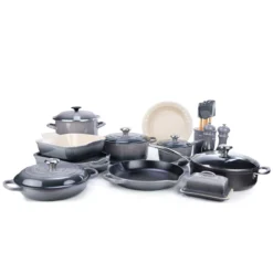 Le Creuset Collector's 23-Piece Set | Oyster