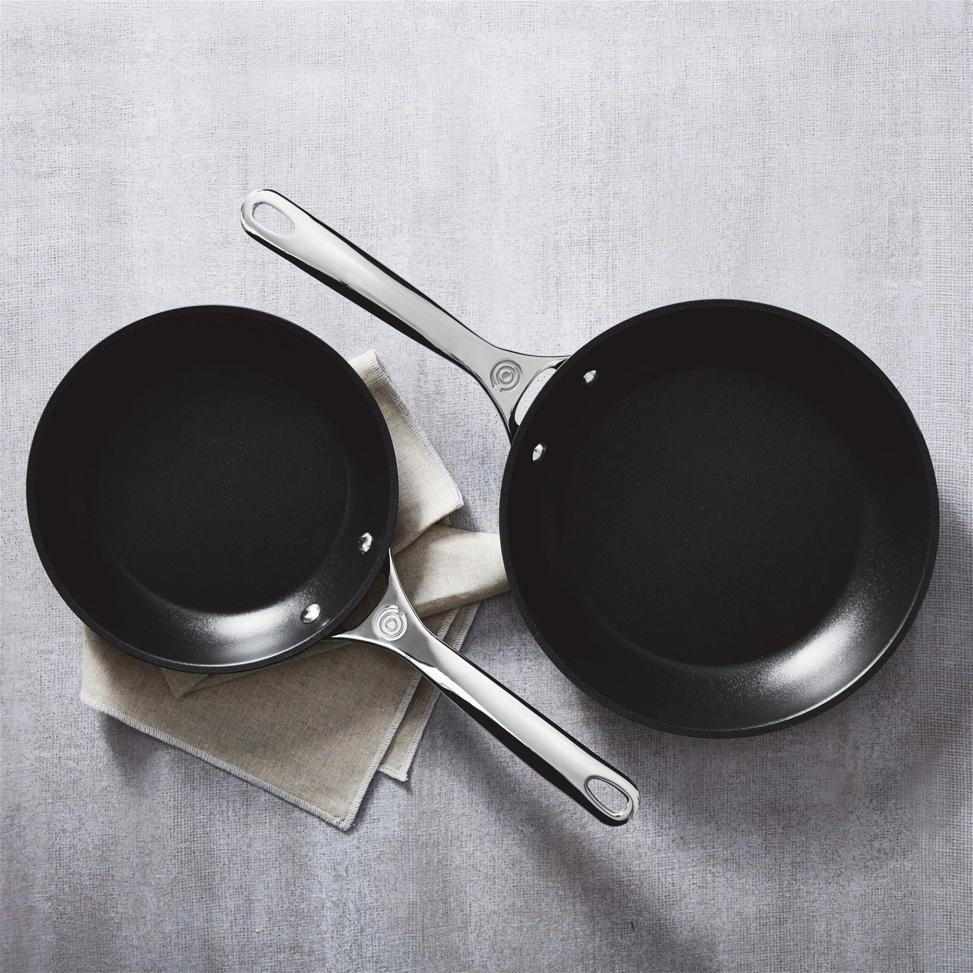 Le Creuset 8" & 10" Fry Pan Set | Toughened Nonstick Pro 5 Le Creuset 8" & 10" Fry Pan Set | Toughened Nonstick Pro - Image 3